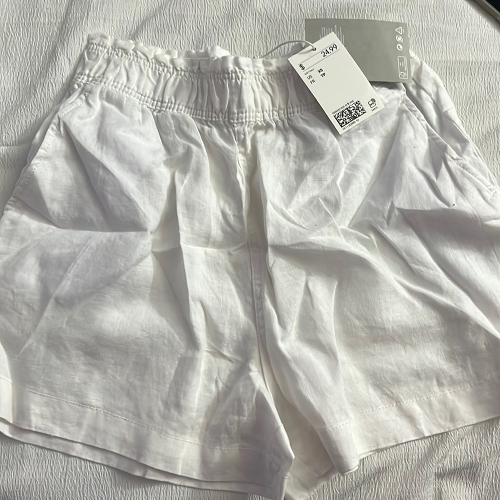 H&M natural linen shorts
